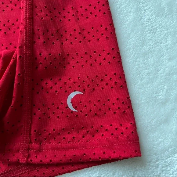 Zyia Active Chill Perforated Long Sleeve Red T-Shirt - Picture 2 of 6